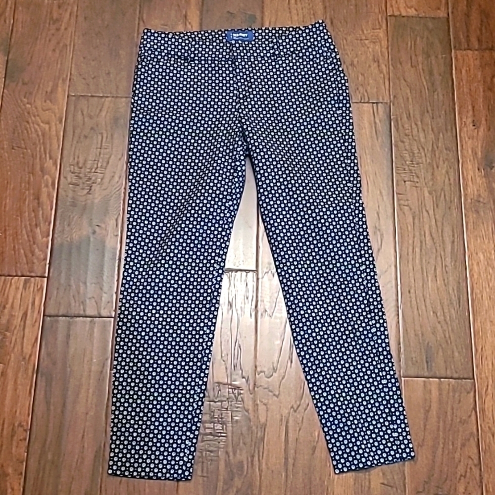 Old Navy women's Pixie Mid-Rise pants size 6